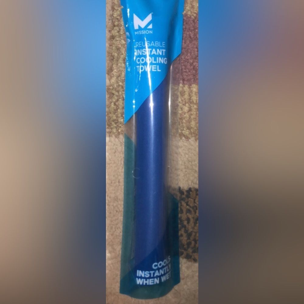 Mission Blue Reusable Instant Cooling Towel NEW NIP